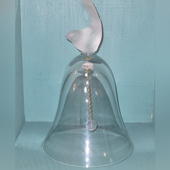 Unbranded Other - Bird Dinner Bell Clear Glass With Frosted Bird On Top
